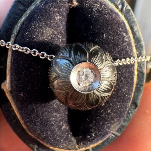 GALATEA designer solid 14k gold genuine carved Tahitian pearl/diamond necklace - Picture 3 of 16